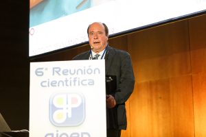 El Dr. José Antonio Vargas Lazcano, en la ponencia de 6ª Reunión Científica GINEP